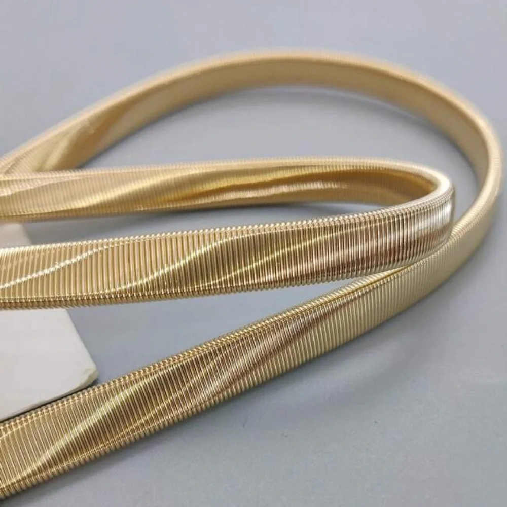 Elegant Gold Belt with Square Buckle - Picture 3 of 6